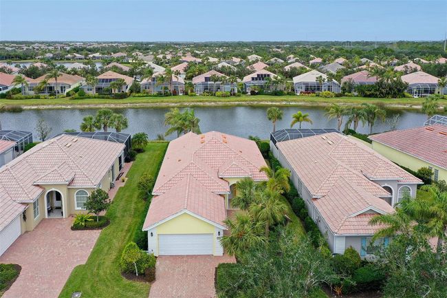 5759 Benevento Dr, House other with 3 bedrooms, 3 bathrooms and null parking in SARASOTA FL | Image 6