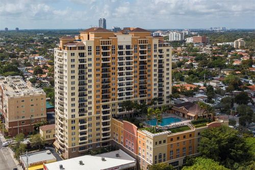 ph-2002-3232 Sw 22nd Ter, Miami, FL, 33145 | Card Image