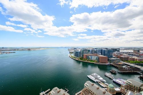 38-fg-65 E India Row, Boston, MA, 02110 | Card Image