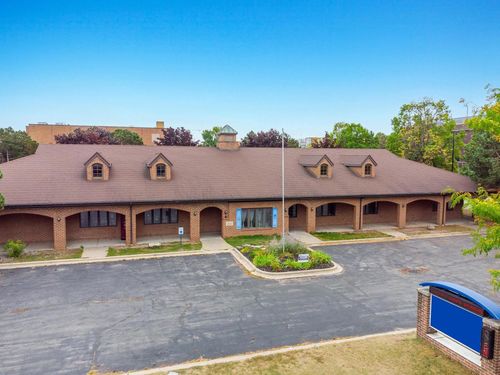 200 N Broadway, GREEN BAY, WI, 54303 | Card Image