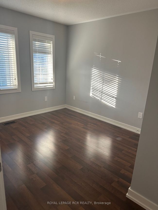 17 Ledger Point Cres, House attached with 3 bedrooms, 3 bathrooms and 2 parking in Brampton ON | Image 14