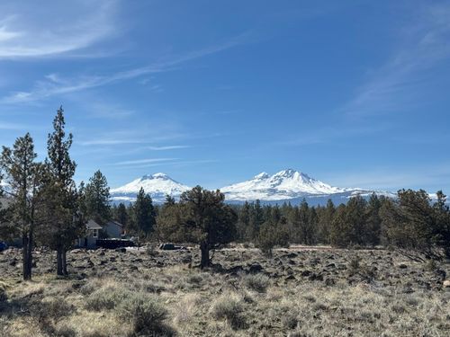 69580 Pine Ridge Dr, Sisters, OR, 97759-9717 | Card Image