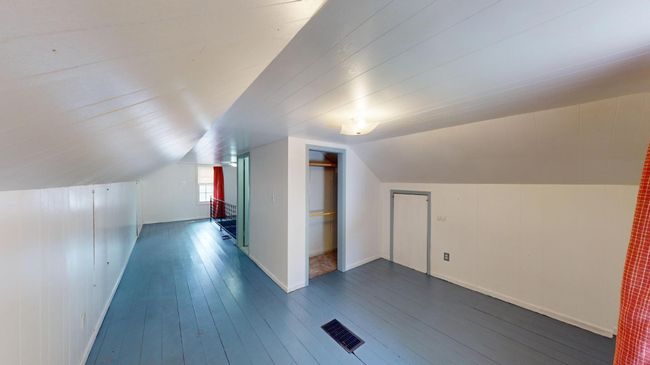 Upstairs bedroom | Image 22