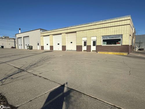 116 S Commercial Ave, Eagle Grove, IA, 50533-2206 | Card Image