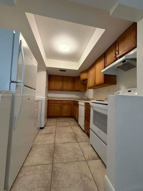39-e-5822 Nw 21st St, Lauderhill, FL, 33313-7602 | Card Image