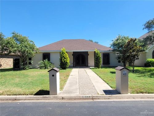 417 E Bluebird Ave, McAllen, TX, 78504-2229 | Card Image