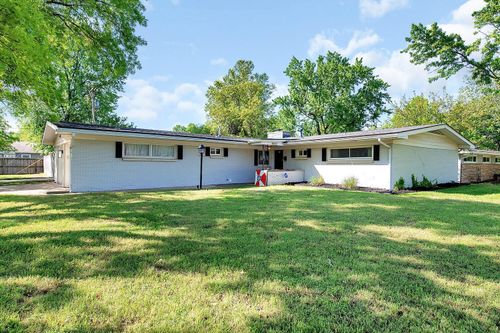 6033 E 10th St N, Wichita, KS, 67208-2604 | Card Image