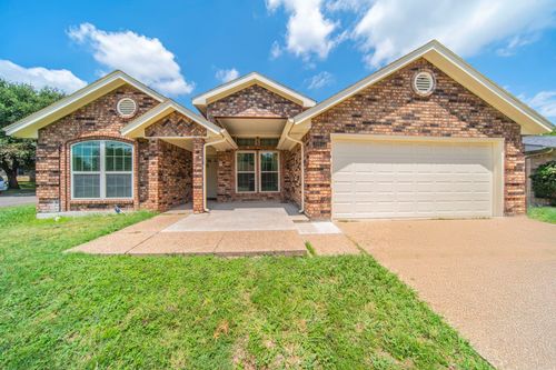 1940 Green Willow Dr, Fort Worth, TX, 76134-4898 | Card Image