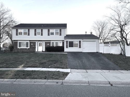 42 Genesee Ln, Willingboro, NJ, 08046-3336 | Card Image