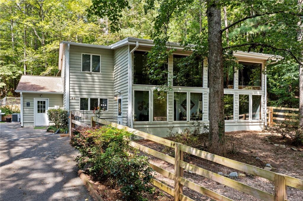 Crosscreek Trl, Jasper, GA 30143