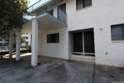 a-2134A Citron St, Honolulu, HI, 96826-2815 | Card Image