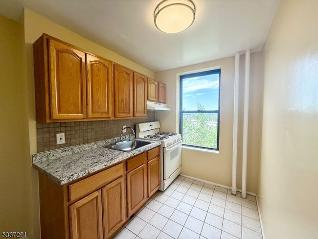 APT-304 - 2271 John F Kennedy Blvd, Townhouse with 1 bedrooms, 1 bathrooms and null parking in Jersey City NJ | Image 11