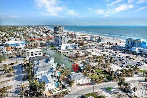130 Palermo Cir, FORT MYERS BEACH, FL, 33931-2721 | Card Image