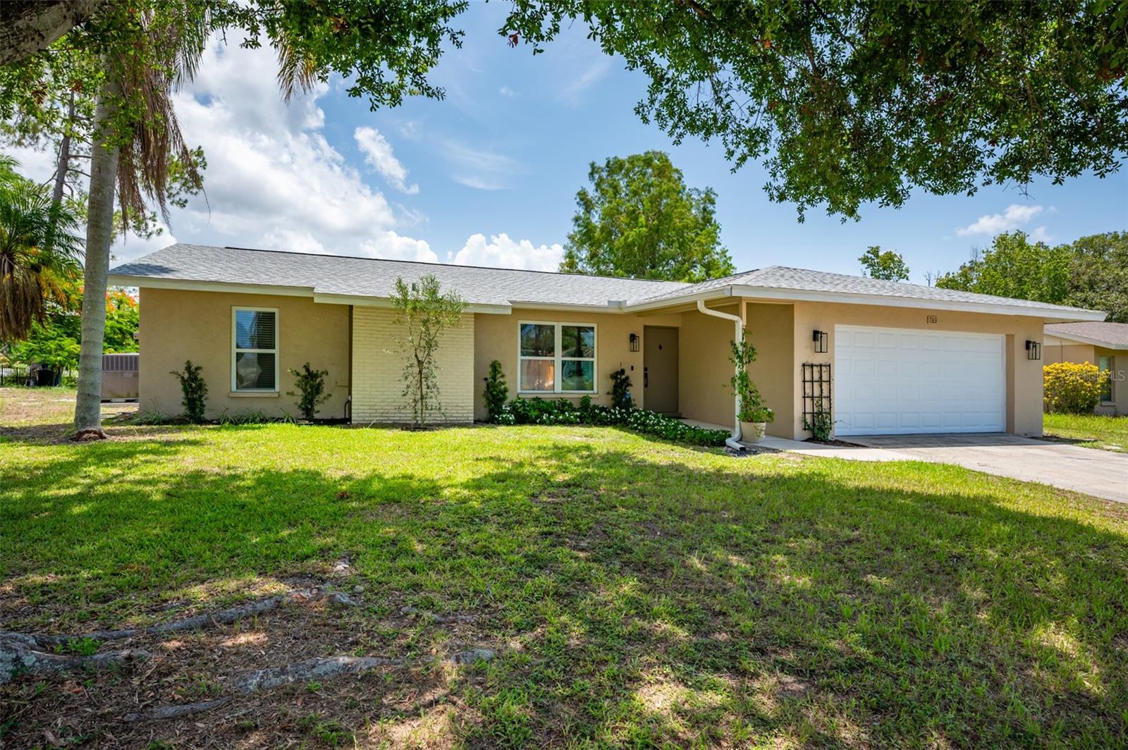 Connecticut Ave, Sarasota, FL 34243