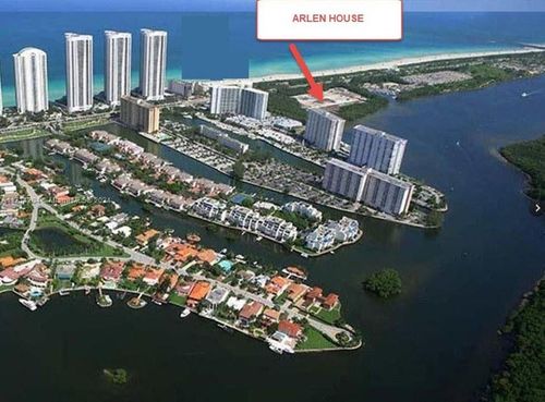 905-300 Bayview Dr, Sunny Isles Beach, FL, 33160 | Card Image