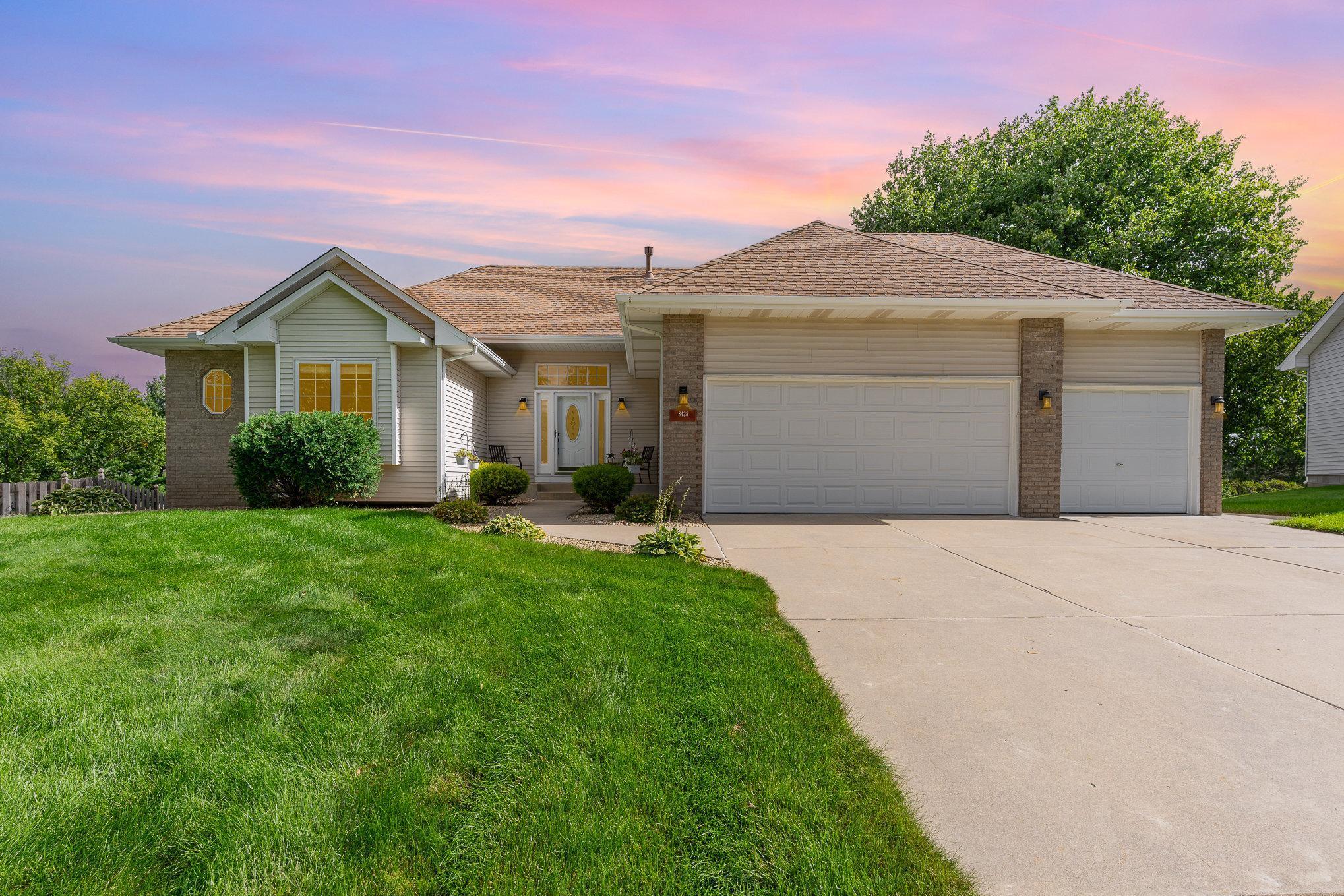 Beacon Rd, Saint Paul, MN 55125