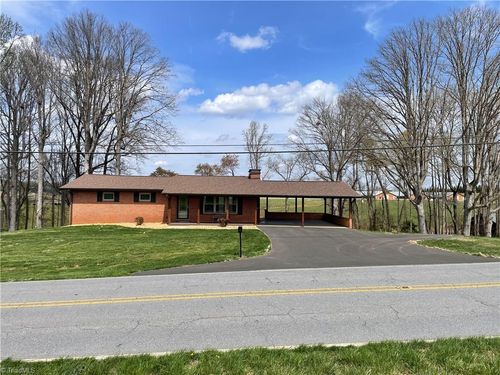 5956 Nc 268, Dobson, NC, 27017-8012 | Card Image