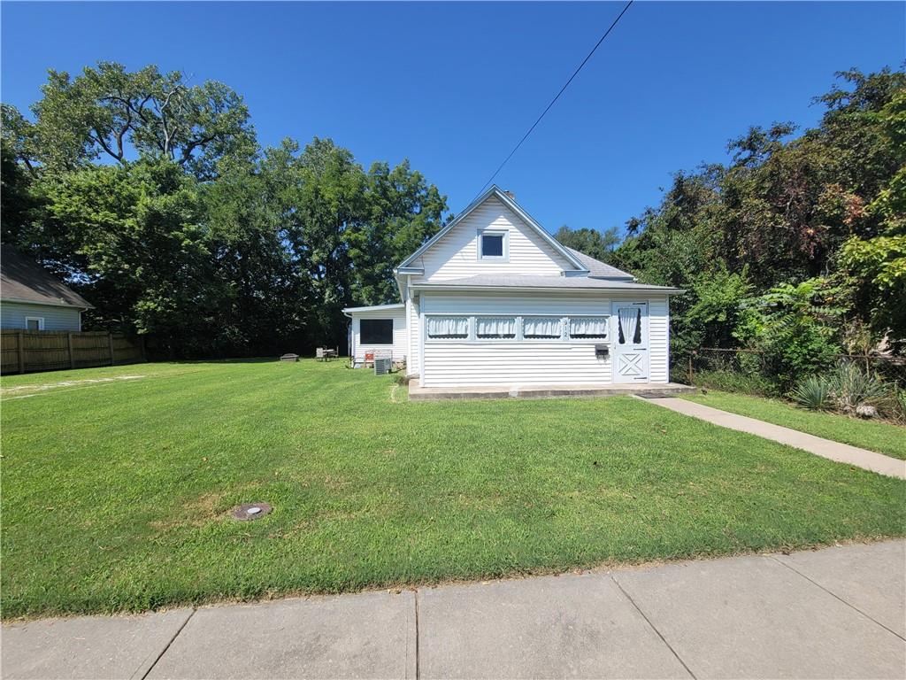 High St, Sugar Creek, MO 64054