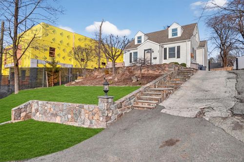 15 Prospect Ave, Ossining, NY, 10562-4305 | Card Image