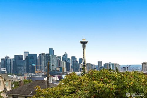 104-100 Ward St, Seattle, WA, 98109-3630 | Card Image