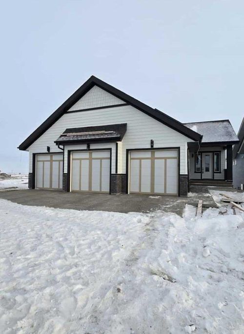 303 Muirfield Cres, Lyalta, AB, T0J1Y1 | Card Image