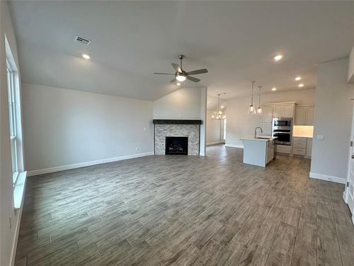 14025 Giverny Ave, Yukon, OK, 73099-4279 | Card Image