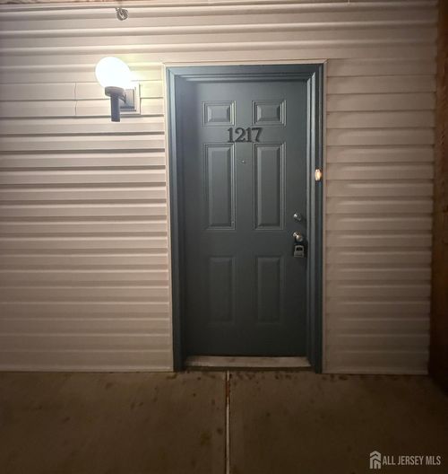 1217 Waterford Dr, Edison, NJ, 08817-1927 | Card Image