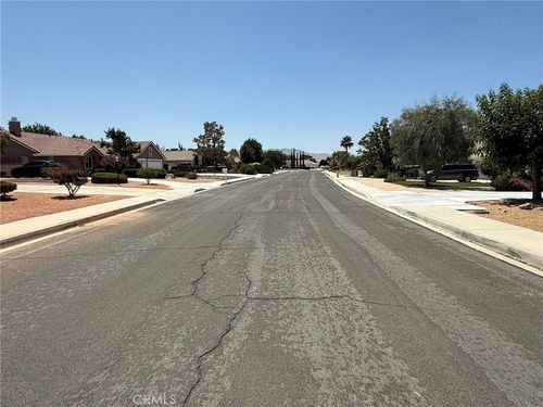 13240 Mugu Ct, Apple Valley, CA, 92308-3713 | Card Image