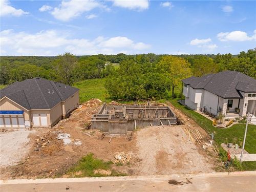 25150 W 141st Ter, Olathe, KS, 66061-7663 | Card Image