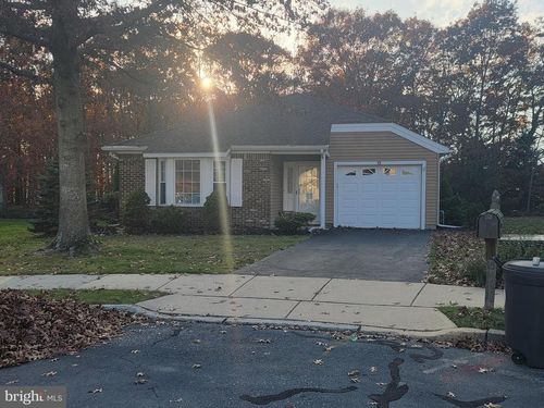 13 Dove Tree Ct, BARNEGAT, NJ, 08005-3118 | Card Image