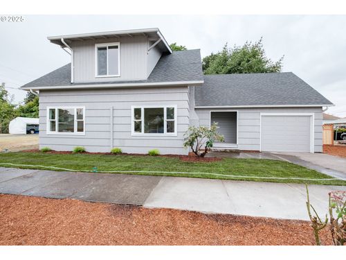 340 Moore St, Harrisburg, OR, 97446-9592 | Card Image