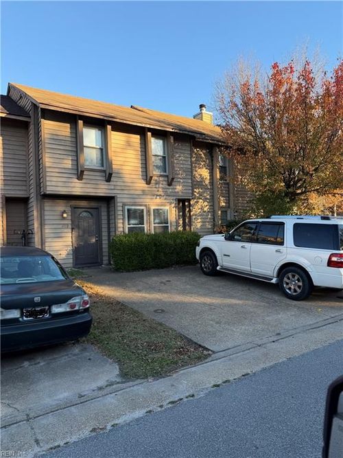 1414 Woodscape Ln, Virginia Beach, VA, 23462-7431 | Card Image