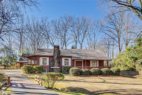 621 Mountain Rd, Asheboro, NC, 27205-4221 | Card Image