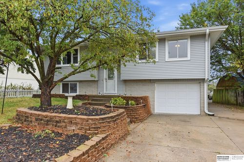 3803 N 212th St, Elkhorn, NE, 68022-1040 | Card Image