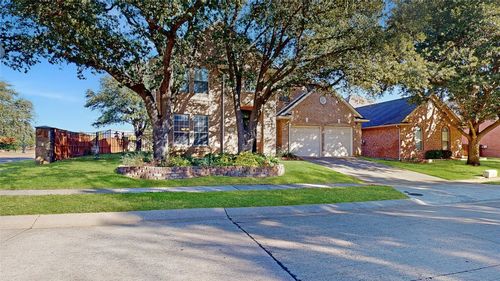 200 Patricia Ln, Highland Village, TX, 75077-7176 | Card Image