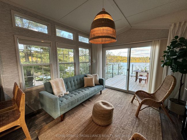 240 Pinewood Park Rd, House other with 2 bedrooms, 1 bathrooms and 4 parking in Haley Station ON | Image 8