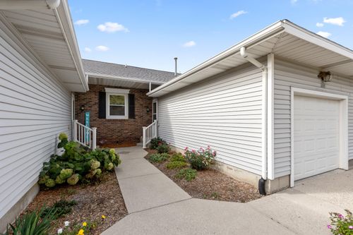 209 Pippin Drive Nw, Sparta Village, MI, 49345 | Card Image