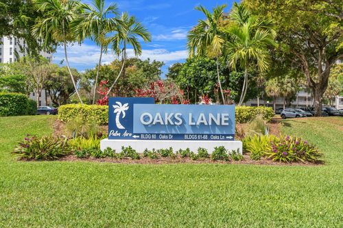 501-545 Oaks Ln, Pompano Beach, FL, 33069-3712 | Card Image