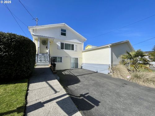 665 Clearlake Ave, Winchester Bay, OR, 97467-8783 | Card Image