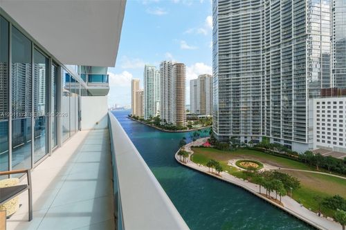 1404-200 Biscayne Boulevard Way, Miami, FL, 33131-2157 | Card Image