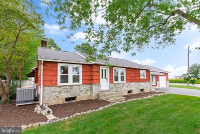 26 Quarry Road, House other with 3 bedrooms, 2 bathrooms and null parking in LEOLA PA | Image 2