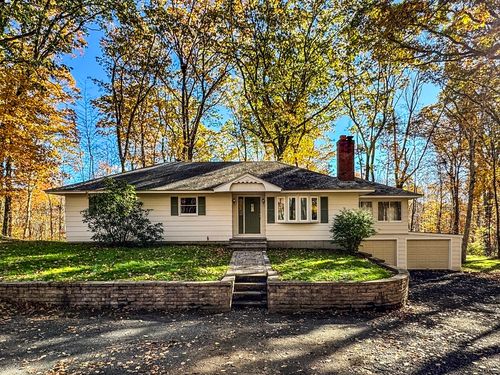 201 Pierce Rd, West Brookfield, MA, 01585-3042 | Card Image