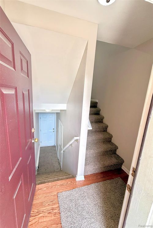 1131 Beaver Run, Troy, MI, 48083-5458 | Card Image