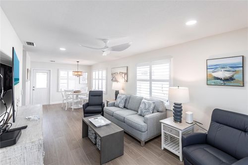 29-6020 Midnight Pass Rd, SARASOTA, FL, 34242-3212 | Card Image