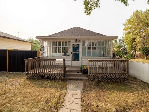 1620 2a Ave N, Lethbridge, AB, T1H0G3 | Card Image