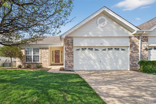 12 Shimmering Lake Ct, Saint Charles, MO, 63301-7315 | Card Image
