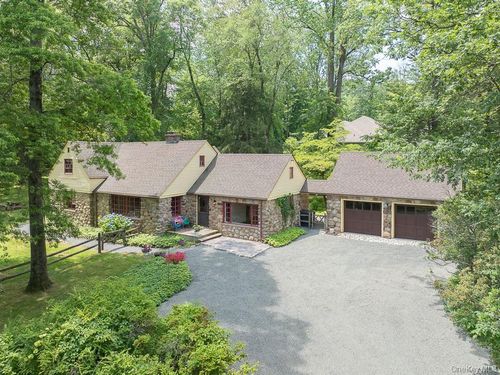 75 Van Houten Fields, Clarkstown, NY, 10994 | Card Image