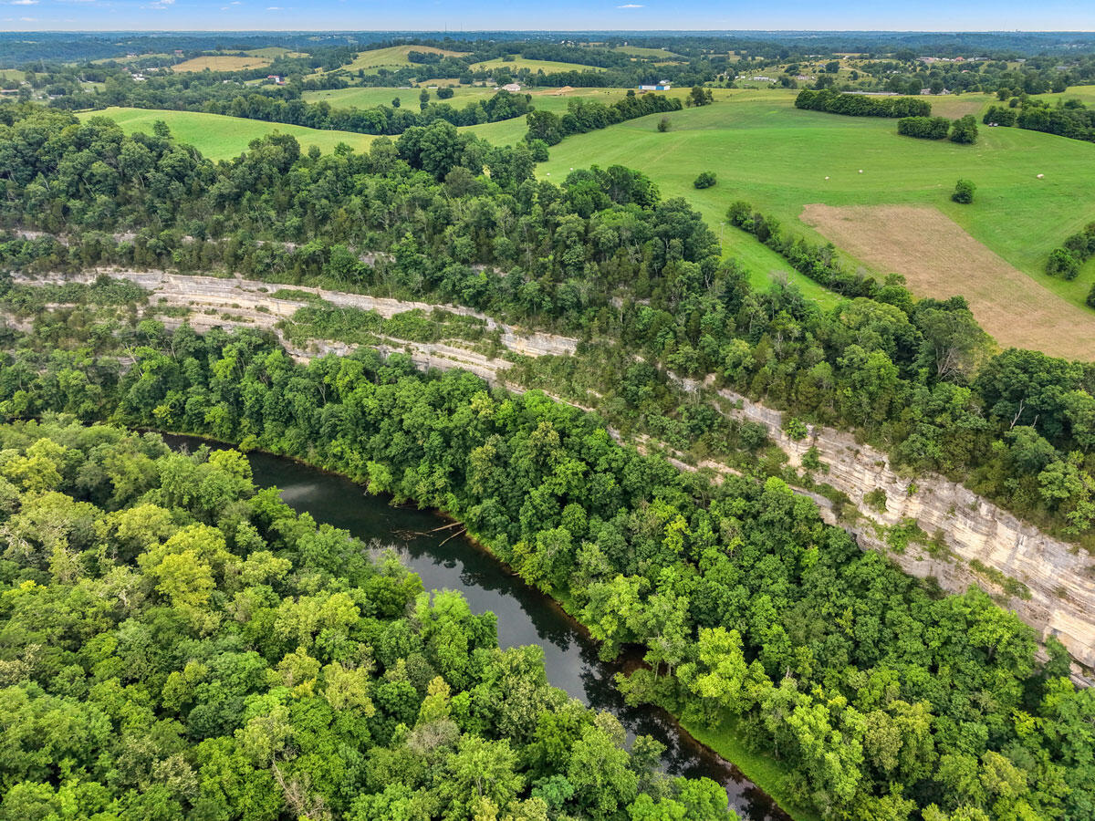 Land in Lancaster 4