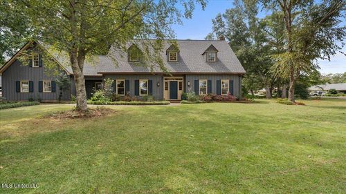 112 Swallow Dr, Brandon, MS, 39047-6427 | Card Image