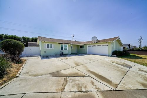 7961 La Corona Way, Buena Park, CA, 90620-2301 | Card Image